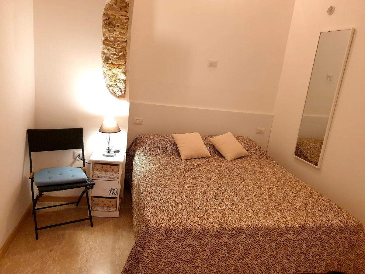 2 Bed Apartment In The Historical Center Pizzo Pizzo  Bagian luar foto