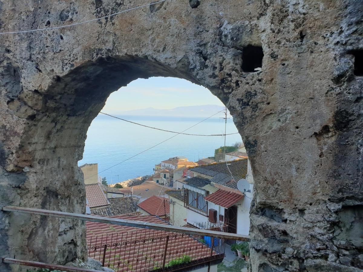 2 Bed Apartment In The Historical Center Pizzo Pizzo  Bagian luar foto